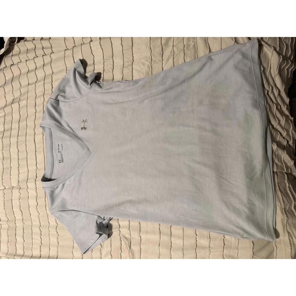 Under Armour Women's Loose Fit HeatGear V-Neck T-Shirt XS